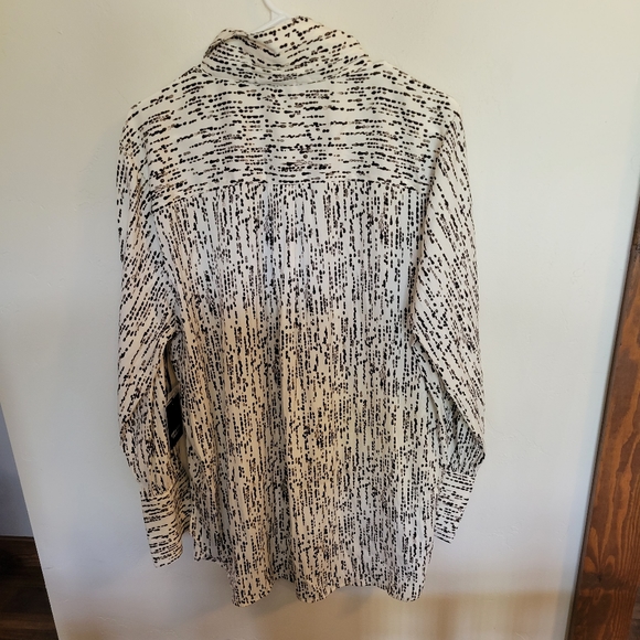 Black & Cream Blouse - Picture 5 of 6